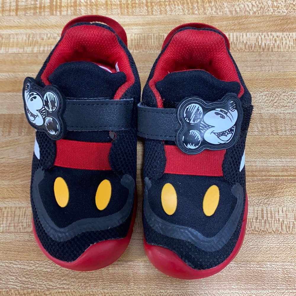 Adidas Mickey Mouse sneakers size 7k